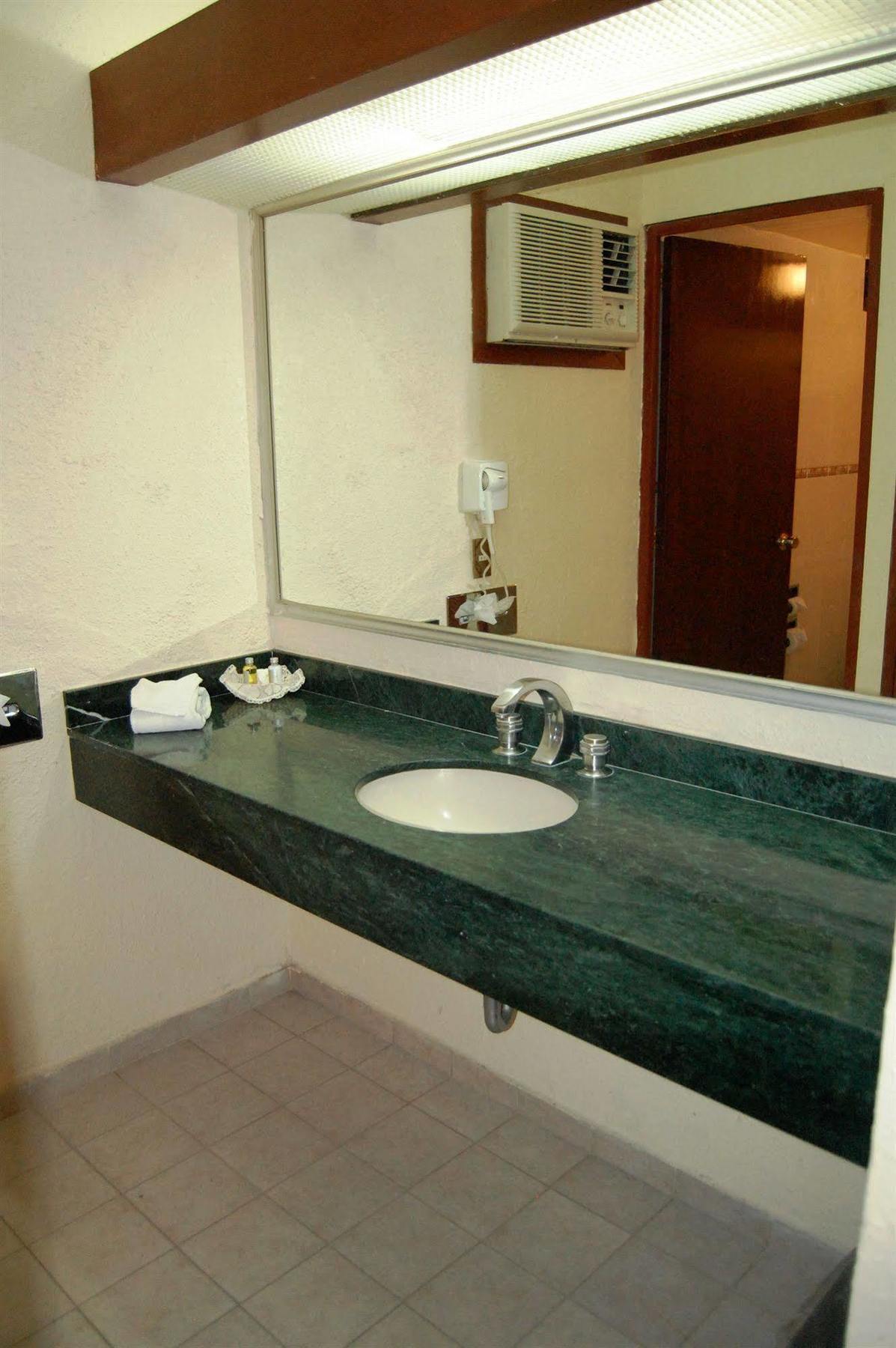 Real De Minas San Luis Potosi Hotel Bagian luar foto